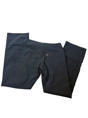 Women’s Levi’s Black Flare-Leg pants with stretch, sz 9 x 32